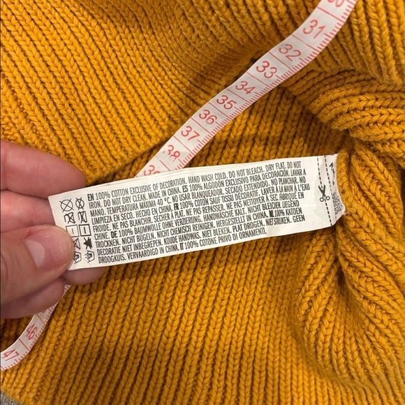 Disney x Forever 21 Women's Yellow Turtleneck Sweater with Mickey Design (S) - Picture 4 of 9